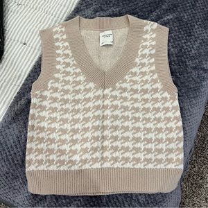 Abercrombie & Fitch Pattern Knit V-neck Sweater Vest